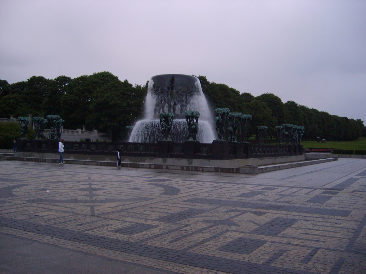 058 -  - Vigeland´s Sculpture Park - kašna